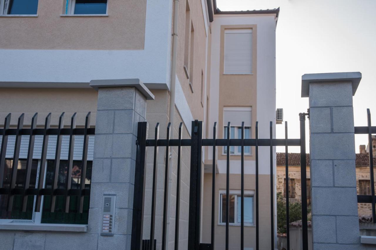 Panda Apartament Korce Eksteriør bilde