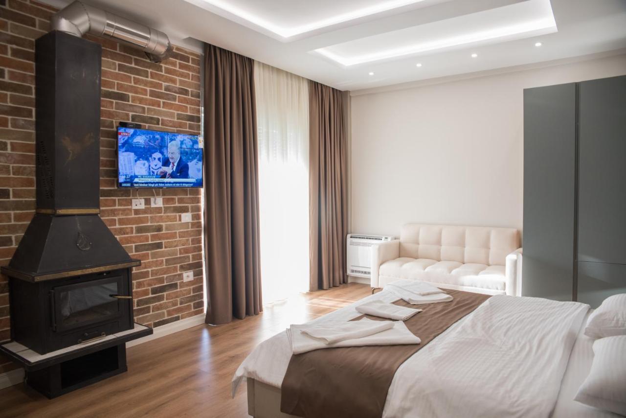 Panda Apartament Korce Eksteriør bilde